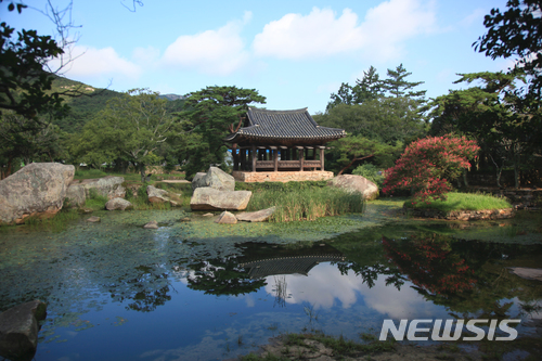 【완도=뉴시스】 전남 완도군 보길도 윤선도원림 세연정. (사진=뉴시스DB)