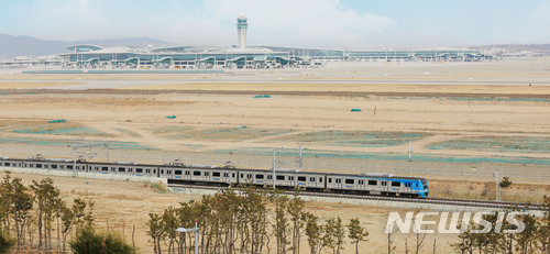 [인천공항=뉴시스]홍찬선 기자 = 사진은 서울역과 인천공항을 운행하는 공항철도의 모습 2020.08.26.(사진=공항철도 제공) photo@newsis.com