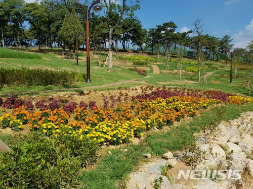 【대구=뉴시스】민경석 기자 = 염색산업단지 등이 있는 대구시 서구가 공원 녹지 인프라를 조성에 나섰다. 사진은 서구 이현 공원의 모습이다. 2018.02.04. (사진=대구시 서구 제공)photo@newsis.com