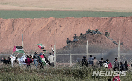 팔 가자지구에서 이스라엘군 발포…시위대 6명 사망 