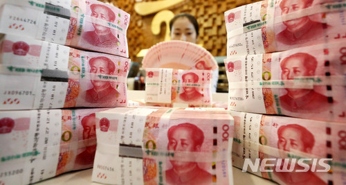 [올댓차이나] 인민은행 "중국 금융부문 '회색 코뿔소' 리스크 높아져" 경고