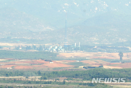 한은 "北, 대외개방 늘리면 이익 커져…대북제재 완화해야"