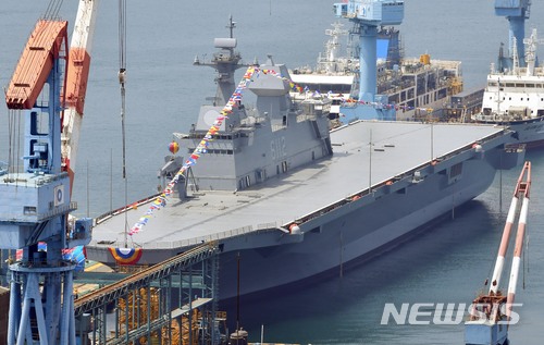 【서울=뉴시스】해군의 두 번째 대형수송함 '마라도함'(LPH-6112·1만4500t급). 2018.05.14. (사진=뉴시스DB)