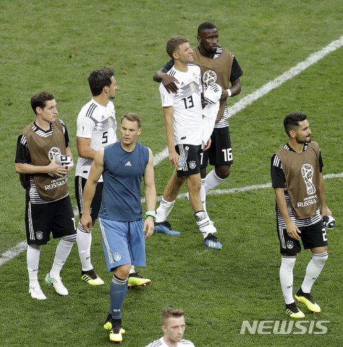 독일 잡히고, 브라질 비기고…우승 후보 맞아?