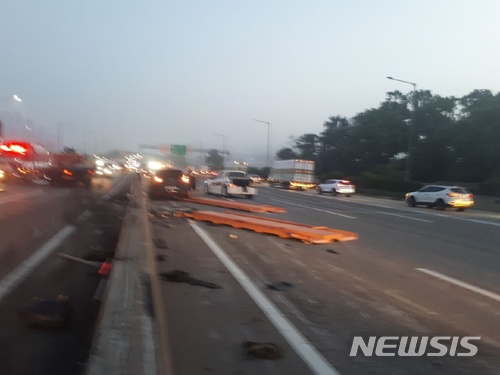 서울 외곽순환도로서 화물차량 추(사진= 인천경찰청 제공)