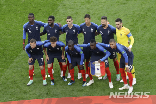 France players pose for a team photo prior to the group C match between France and Peru at the 2018 soccer World Cup in the Yekaterinburg Arena in Yekaterinburg, Russia, Thursday, June 21, 2018. (AP Photo/Mark Baker)