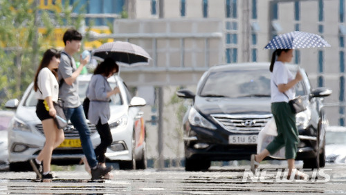 충북 전 지역 '폭염특보'…청주 나흘째 열대야 관측