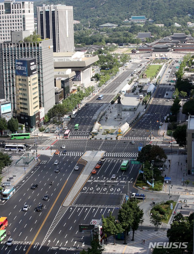 16일 서울 도심 곳곳 교통 통제…세종대로 종일 車 못 다녀
