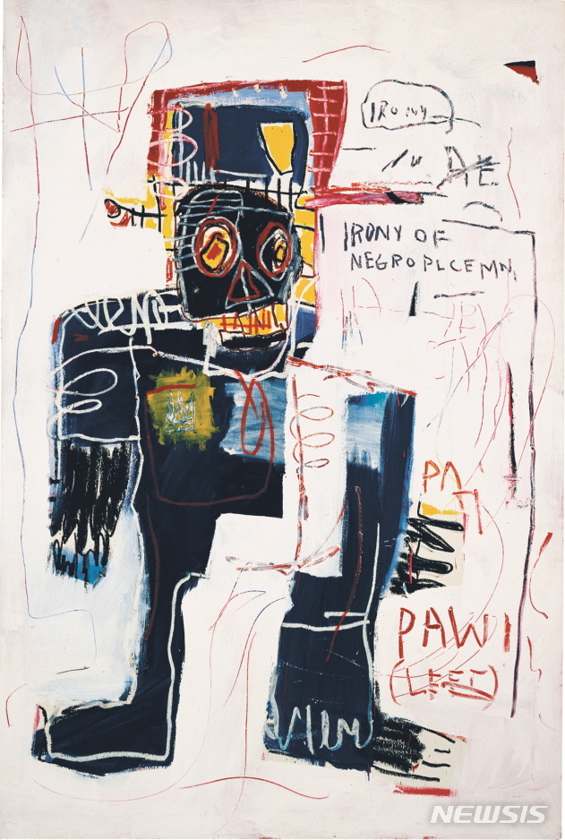 【서울=뉴시스】장미셀 바스키아 '흑인 경찰의 아이러니 (Irony ofaNegroPoliceman)',1981Acrylic, oilstick and spray paint on wood183 x 122 cmAMA Collection© Estate of Jean-Michel Basquiat. Licensed by Artestar, New York.사진 제공:루이 비통 재단 미술관 Fondation Louis Vuitton