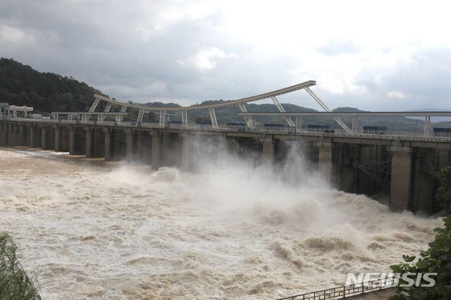 북한강 상류 호우특보 확대…수계댐 일제히 수문개방