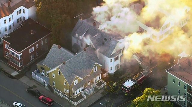 美보스턴 가스폭발로 1명 사망·수십여채 화재…"아마겟돈 방불" 