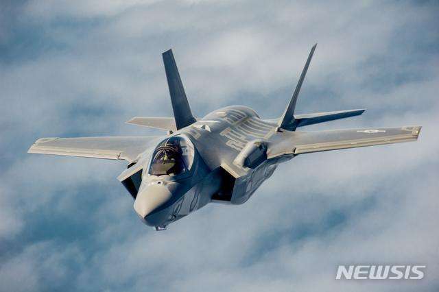 일본 새 방위대강에 '다목적 운용모함'용 F-35B 도입 명기 