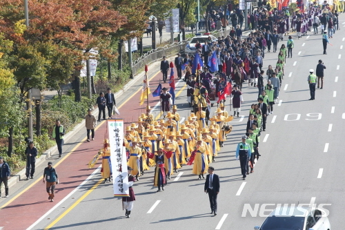 【서울=뉴시스】 서울 마포구는 제11회 '마포나루 새우젓축제'가 오는 19일부터 21일까지 서울월드컵공원 평화의 광장에서 열린다. <사진제공=마포구청> 2018.10.15. 