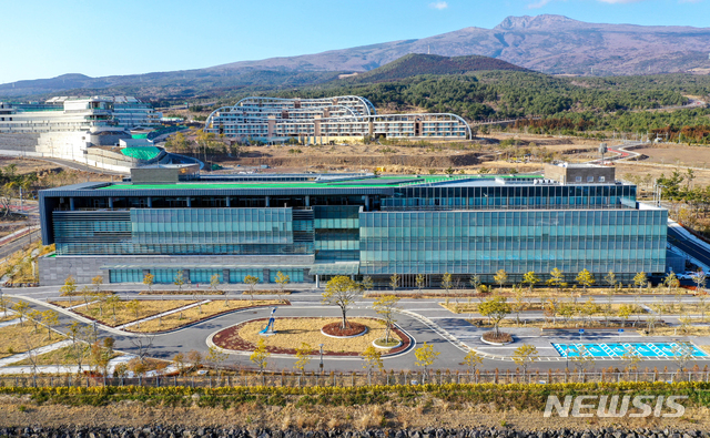 【서귀포=뉴시스】우장호 기자 = 제주 서귀포시 헬스케어타운 내 녹지국제병원 모습. 2019.01.24. woo1223@newsis.com