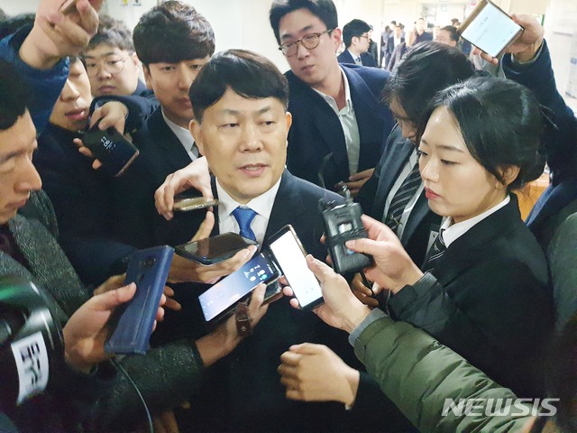 '조세포탈' 타이어뱅크 김정규 회장, 파기환송심 징역3년