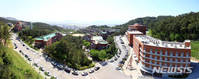 【부산=뉴시스】 부산 사상구 신라대학교 전경. (사진=신라대 제공)