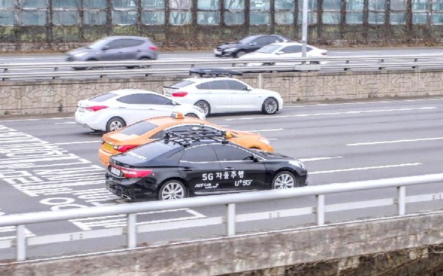 해외 '자율주행 택시' 현실…국내 "카풀만 하려 해도 문제"