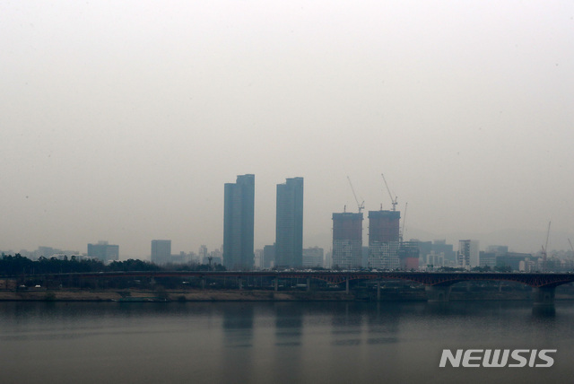 수도권·충청·영남 미세먼지 '복귀'…낮 기온 상승