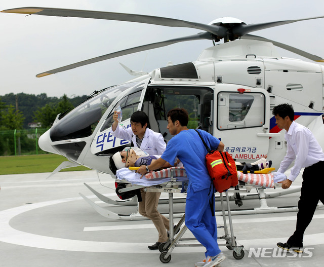 【대구=뉴시스】경북에 2014년 도입된 응급의료 전용헬기 모습. 사진은 기사와 관련 없음. (사진=뉴시스DB) photo@newsis.com