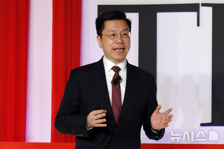 AI Revolution in Education: 6-15 Year Olds to Experience Personalized Learning with AI-Powered Adaptive Systems