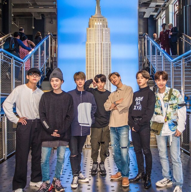 엠파이어 스테이트 빌딩 방문한 방탄소년단 ⓒ빌딩 트위터