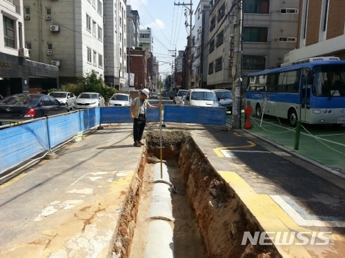 【서울=뉴시스】관악구 하수관리 정비 현장. 2019.05.27. (사진=관악구 제공)