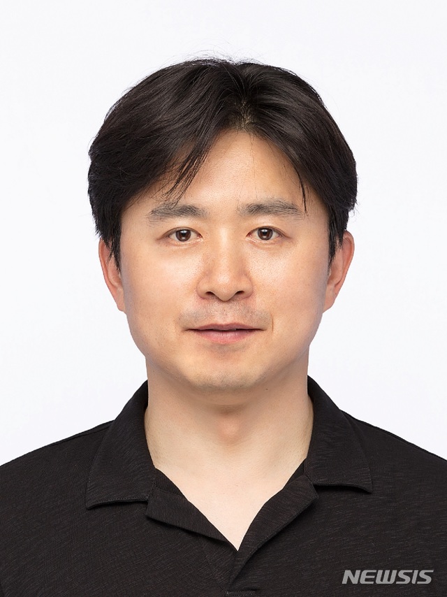 associate_pic