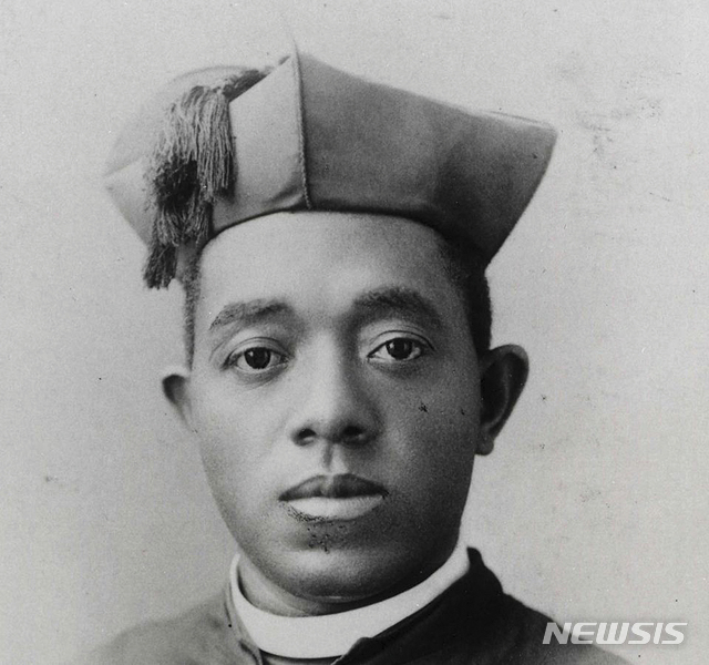 교황, 미국 최초 흑인노예 사제 톨튼,  성인 후보 승인 