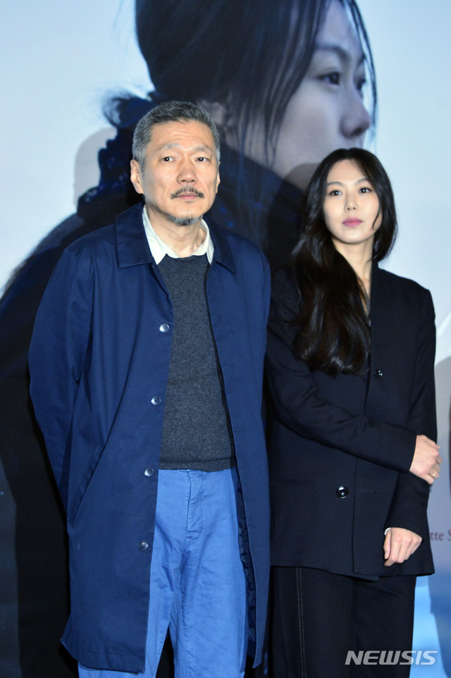 홍상수 감독(왼쪽), 배우 김민희