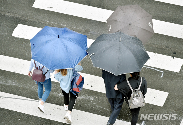 충북 오후까지 흐리고 5~30㎜ 비…낮 29도 