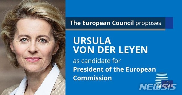 【서울=뉴시스】 유럽연합(EU) 회원국 정상들이 신임 집행위원장 후보로 지난 2일(현지시간) 우르줄라 폰데어라이엔(60)독일 국방장관을 추천했다. (사진=EU 공식 트위터) 2019.07.16.
