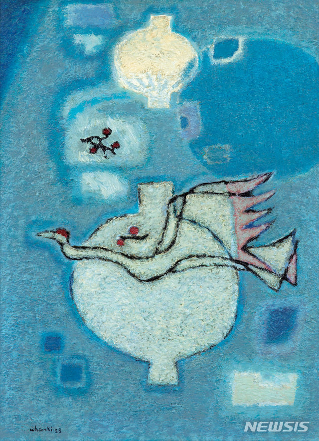 【서울=뉴시스】김환기,항아리와 날으는 새,oil on canvas,72.7×53cm (20), 1958signed on the lower left,추정가 11억~17억