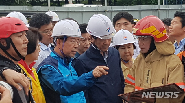 【서울=뉴시스】 신월 빗물저류 배수시설 현장 찾은 박원순 서울시장. 2019.07.31. (사진=서울시 제공) 