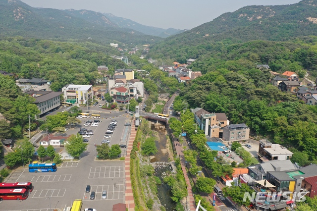 【안양=뉴시스】 박석희 기자 =하늘에서 내려다 본 안양예술공원 전경.(사진=안양시 제공) 