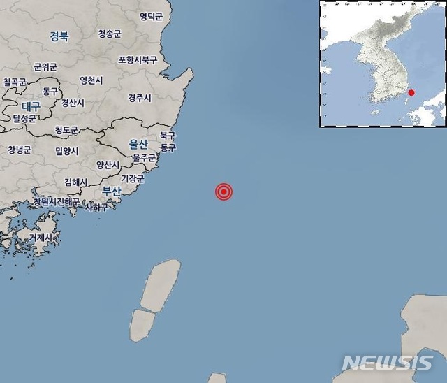 【서울=뉴시스】12일 울산 인근 해역에서 규모 2.5의 지진이 발생했다. 2019.10.12 (사진 = 기상청 홈페이지)