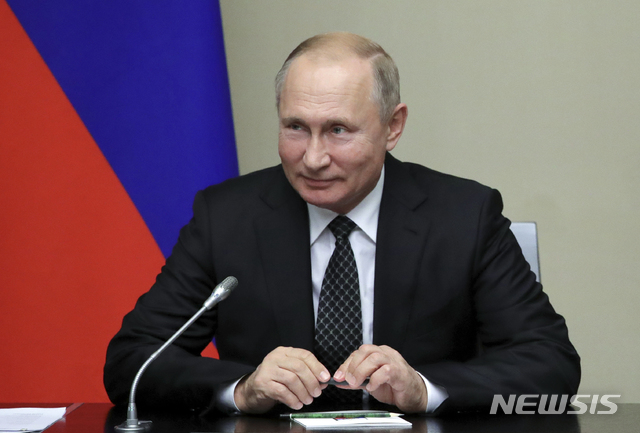 푸틴, '러시아산 SW없는 스마트폰 판매 제한 법안'에 서명 