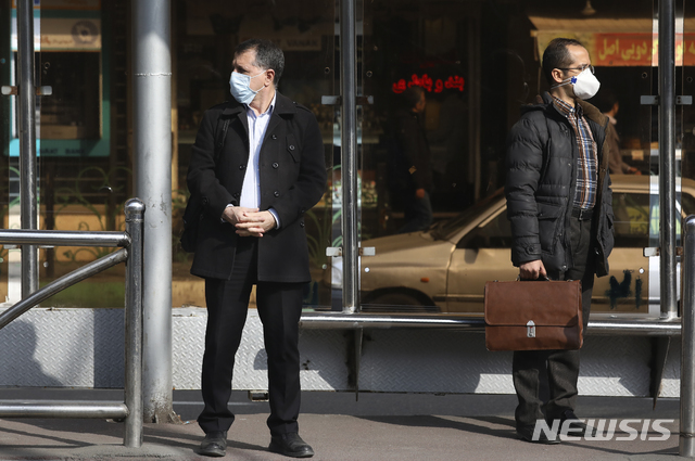 이란 전문가 "향후 2주간 테헤란 인구 40% 코로나19 감염될수도"