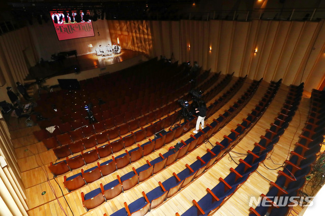 '코로나19 후폭풍' 공연 올스톱에 광주 문화계도 휘청