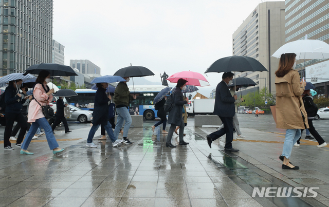 충남 지역 오후 한 때 소나기…미세먼지 '나쁨'