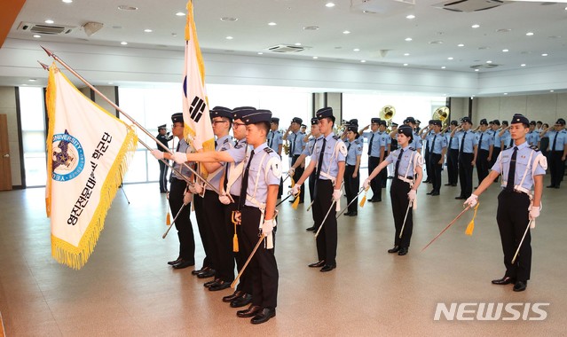 전국에서 유일하게 공군 부사관학군단(RNTC)을 운영 중인 영진전문대학교가 제6기 RNTC후보생 모집에서 역대 최고 경쟁률을 보였다. 사진은 지난해 가진 이 대학교 제5기 공군 RNTC 입단식 모습이다.