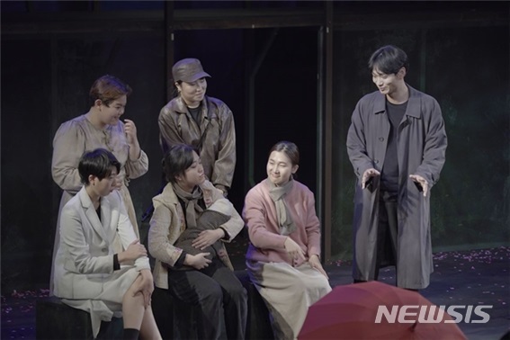 [서울=뉴시스] 수어 연극 ‘사라지는 사람들’ (사진=TBS 제공) 2020.06.04. 