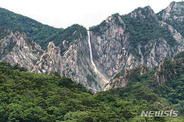 토왕성폭포 (사진=설악산국립공원사무소 제공)