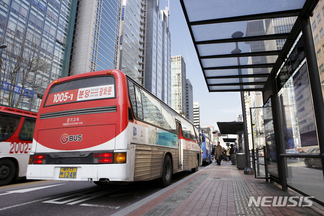 경기도 광역버스의 81%, 내년까지 공공버스로 전환한다