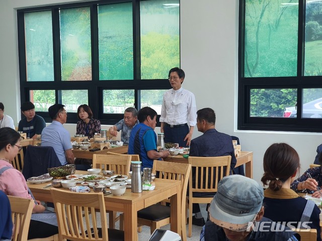 고창 용계마을 주민이 운영 ‘운곡습지 식당’ 문 열어