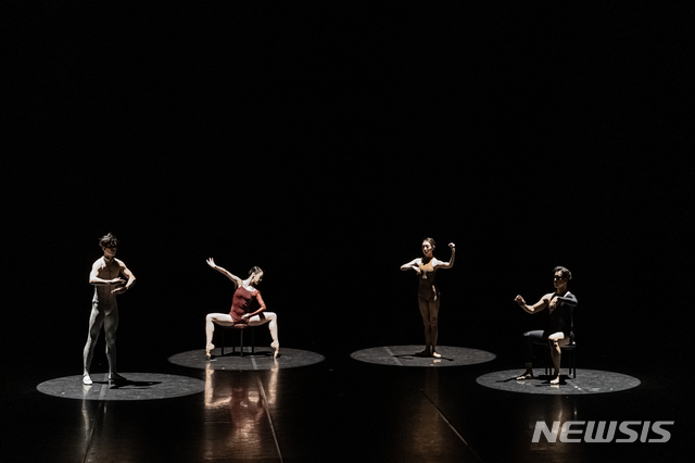 [서울=뉴시스]박슬기 'Quartet Of The Soul'(사진=손자일, 국립발레단 제공)2020.08.03 photo@newsis.com