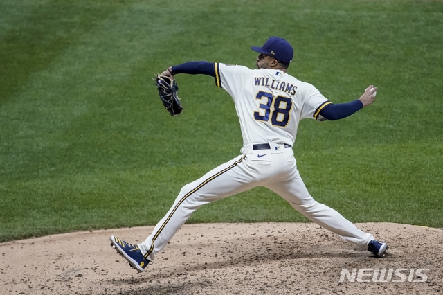 [밀워키=AP/뉴시스] 메이저리그(MLB) 밀워키 브루어스의 데빈 윌리엄스. 2020.08.05