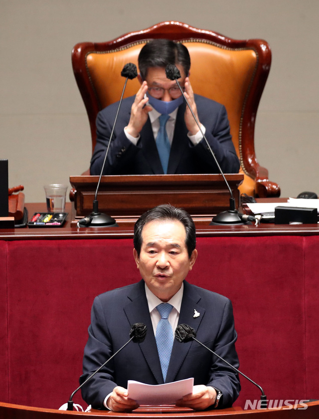 [서울=뉴시스] 김선웅 기자 = 정세균 국무총리가 24일 오전 서울 여의도 국회에서 열린 예산결산특별위원회 전체회의에 참석해 발언을 하고 있다.2020.08.24.  photo@newsis.com