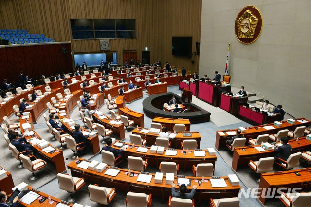 [서울=뉴시스]김진아 기자 = 25일 국회에서 예산결산특별위원회 전체회의가 열리고 있다. 2020.08.25. photo@newsis.com