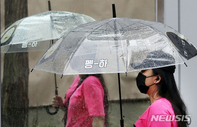 토요일 인천, 낮 최고 31도…5~60㎜ 비 예보