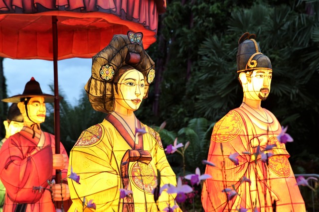 [서울=뉴시스] 싱가포르에 전시된 왕가의 산책 등(燈) 사진. 2020.09.14. (사진 = 문화체육관광부 제공) photo@newsis.com 